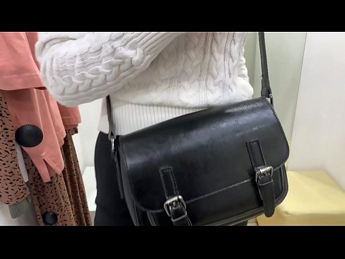 ❤️ Almenn sjálfsfróun ungrar tíkar FeralBerry með dildó í mátunarklefa ️ Fjandinn myndband á is.dreamlandpassionjourney.ru
